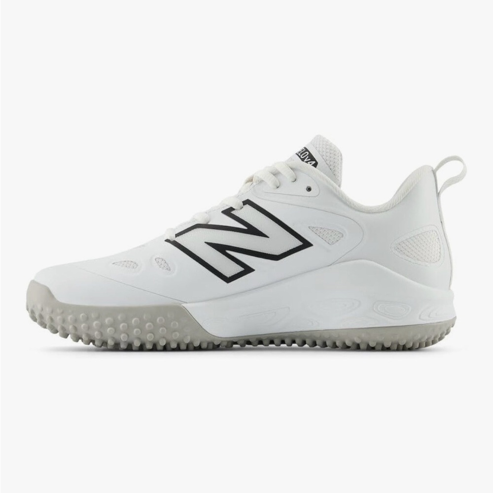 New Balance Women's Fresh Foam Velo V4 Turf-Trainer